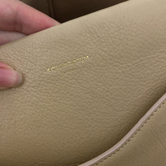 Aquascutum Tote - Picture 6 of 10